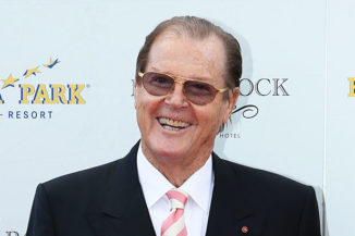 Sir Roger Moore eröffnet neues Europa-Park Hotel Bell Rock