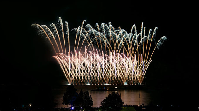 Pyro-Musical AURA bei Rhein in Flammen 2012