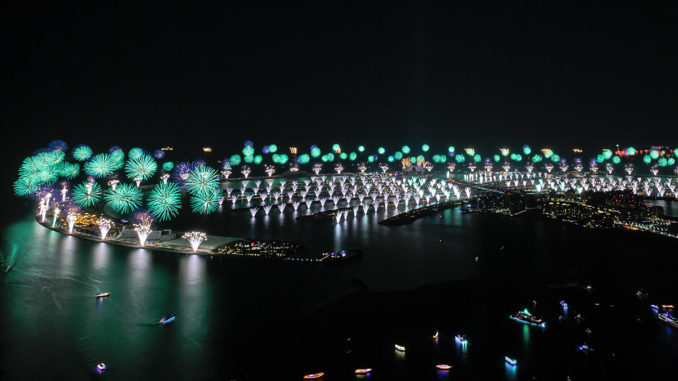 Dubai World Record 2014 - Größtes Feuerwerk der Welt