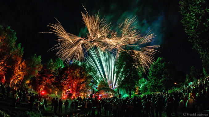 Feuerwerk bei der Sommernacht 2015 auf der Gartenschau in Kaiserslautern