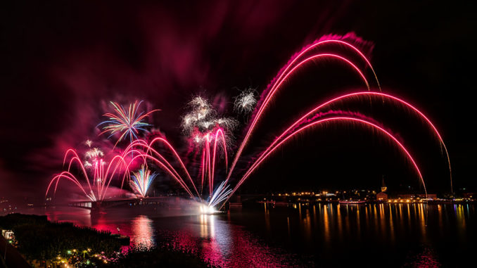 Feuerwerk bei den 1. Mainzer Sommerlichter - 2016