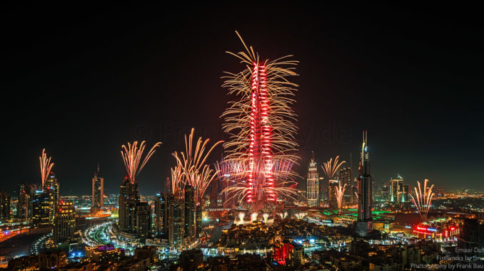 Fireworks New Years Eve 2017 Burj Khalifa Dubai