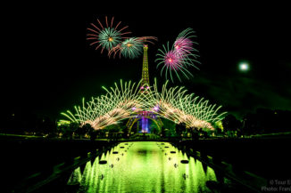 Feuerwerk in Paris auf dem Eiffelturm 2019