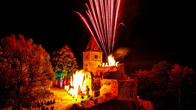 Flammenshow Burg Frankenstein