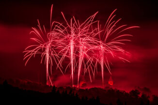 Burg Frankenstein mit Feuerwerk bei NIGHT OF LIGHT