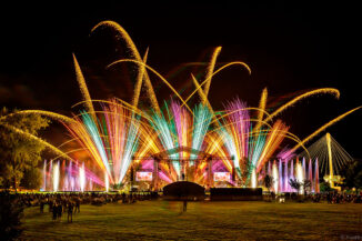 SYMPHONIE DES ARTS mit Feuerwerk und Wassershow in Straßburg