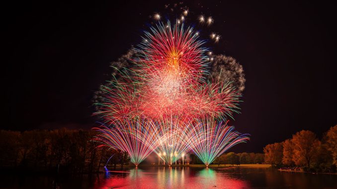 Feuerwerk bei Rhein in Flammen 2023 in Bonn