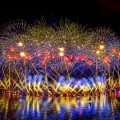 Gigantisches Feuerwerk- und Wasserspektakel bei Fête du Lac in Annecy/Frankreich 2023