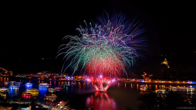 Sankt Goar feiert 145 Jahre Rhein in Flammen mit großem Jubilä Sankt Goar feiert 145 Jahre Rhein in Flammen mit großem Jubiläumsfeuerwerk
