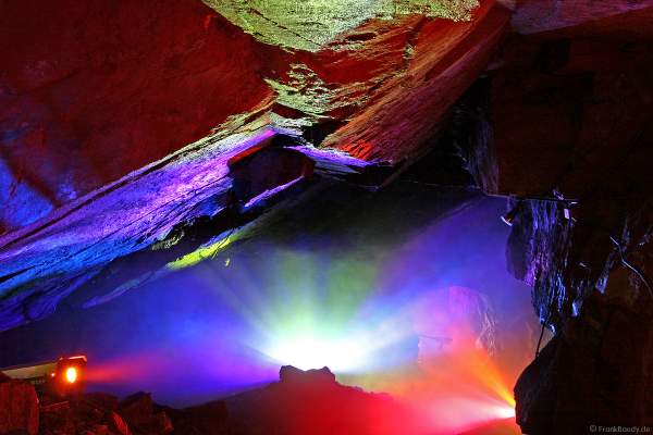 Pink Floyd im Stollen - Faszinierende Licht- und Klanginstallation im Besucherbergwerk Schmittenstollen