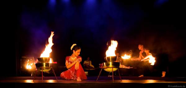 Premiere der Show INDIAN FIRE im Frankfurter Hof (Mainz) von firedancer