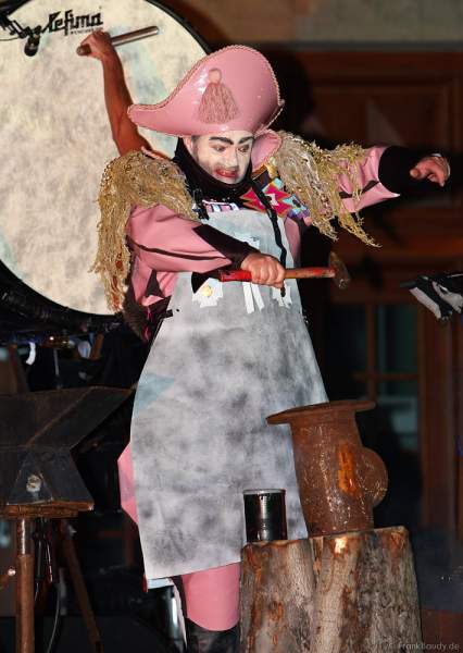 Theater Titanick mit ihrer Inszenierung Quadratwurzel anlässlich der 400 Jahre Feier Mannheim