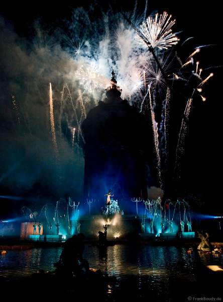 Theater Titanick mit ihrer Inszenierung Quadratwurzel anlässlich der 400 Jahre Feier Mannheim