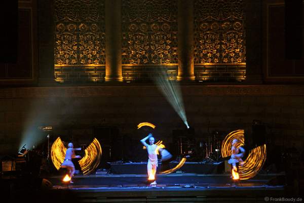 Feuershow der firedancer bei der World of Events Night 2008 im Kurhaus Wiesbaden