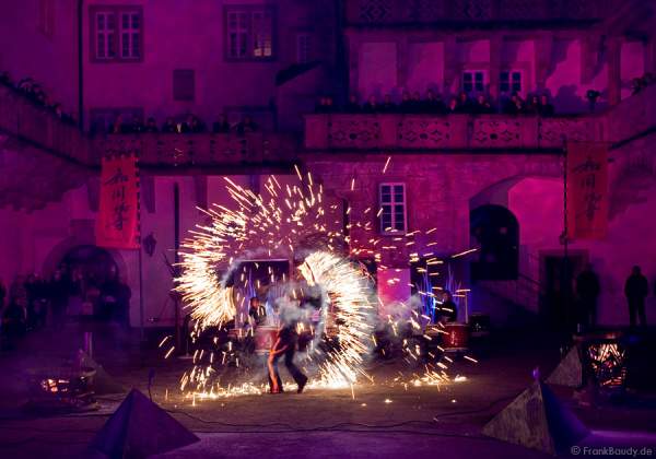 Feuershow von Gloryfire - Schloss Langenburg