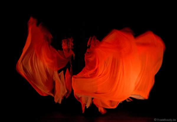 Schwarzlichtshow von TOPAS zur Luminale 2008 - Mathildenhöhe Darmstadt