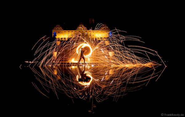 Feuershow von Gloryfire im Schlosspark - Schloss Weikersheim