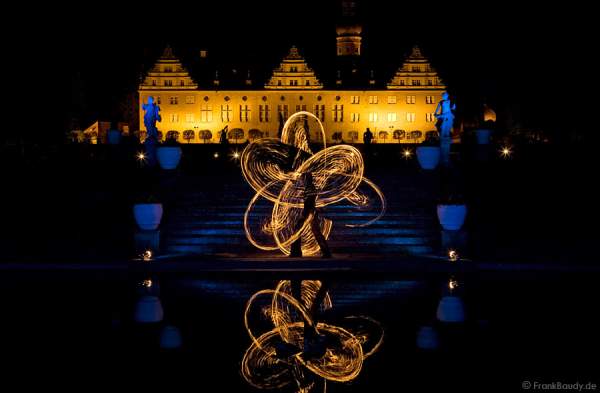 Feuershow von Gloryfire im Schlosspark - Schloss Weikersheim