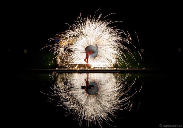 Feuershow von Gloryfire im Schlosspark - Schloss Weikersheim