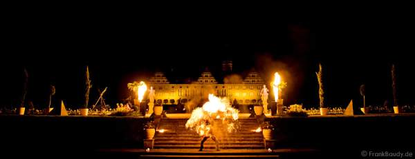 Feuershow von Gloryfire im Schlosspark - Schloss Weikersheim