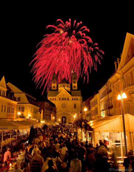 Feuerwerk über dem Dom bei der Kaisertafel in Speyer