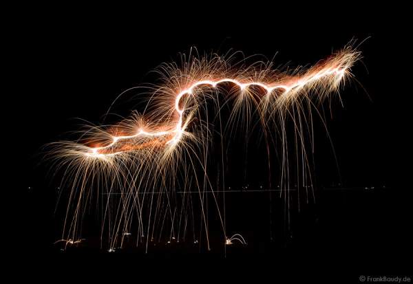 Nachtflugprogramm beim Drachenfest Rodgau 2008 - Drachen von René Maier