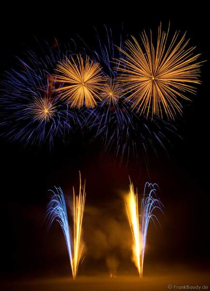 Abschlussfeuerwerk beim Drachenfest Rodgau 2008 von ToschPyro