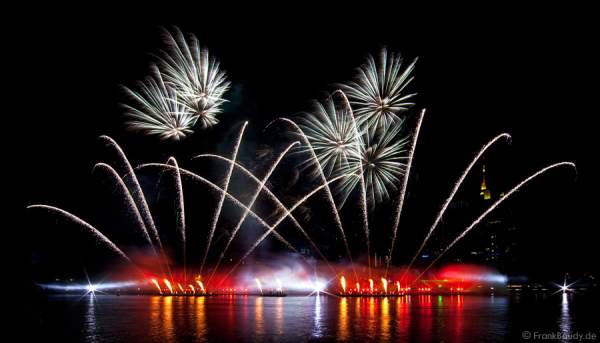 Multimediashow mit Feuerwerk - Turnfest 2009 - FlussFestMeile Frankfurt