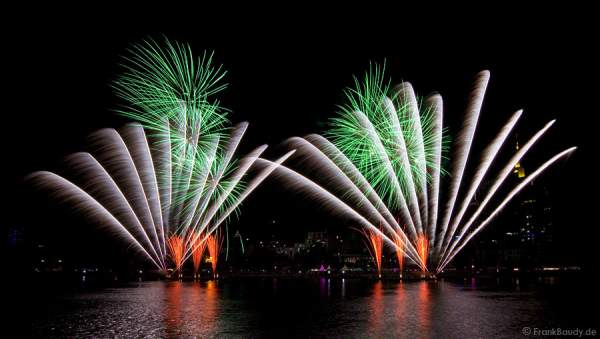 Multimediashow mit Feuerwerk - Turnfest 2009 - FlussFestMeile Frankfurt