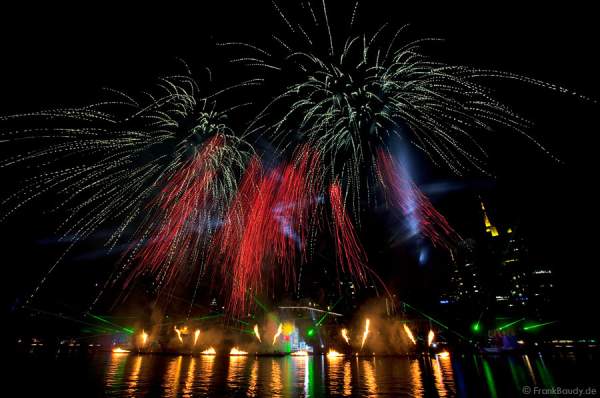 Multimediashow mit Feuerwerk - Turnfest 2009 - FlussFestMeile Frankfurt