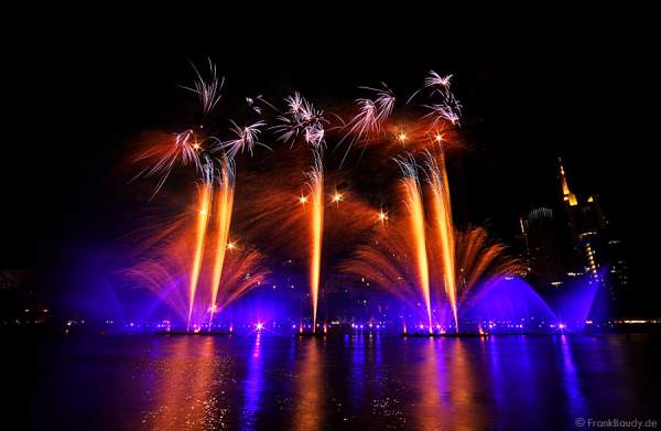 Multimediashow mit Feuerwerk - Turnfest 2009 - FlussFestMeile Frankfurt