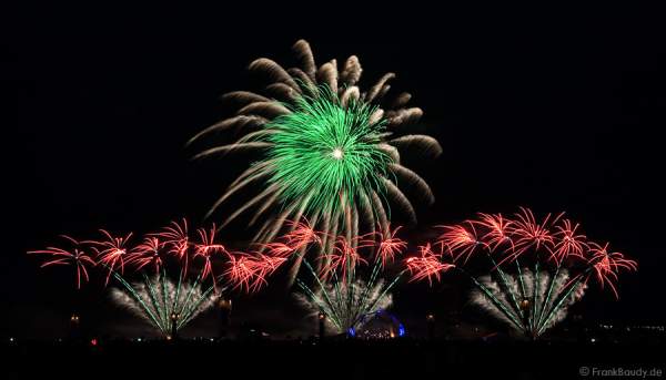 Pyromusikale 2009 - Das weltgrößte Feuerwerk Festival in Berlin