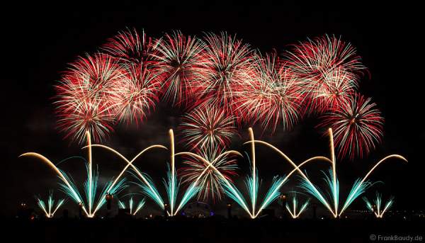 Pyromusikale 2009 - Das weltgrößte Feuerwerk Festival in Berlin