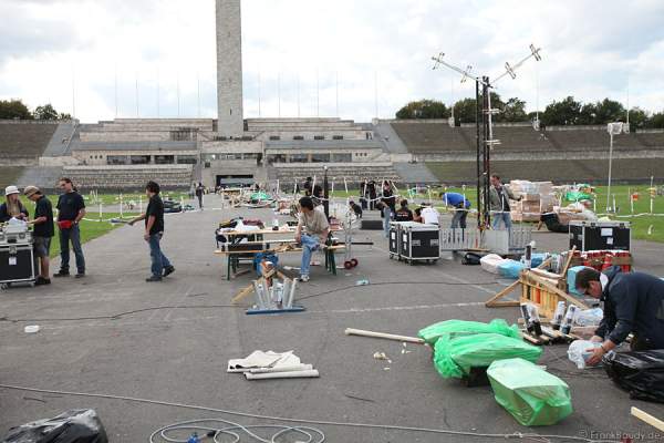 Der Aufbau beim Feuerwerk-World-Championat Pyronale 2009 - Maifeld am Olympiastadion Berlin