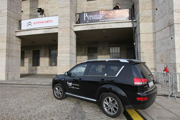 Der Aufbau beim Feuerwerk-World-Championat Pyronale 2009 - Maifeld am Olympiastadion Berlin