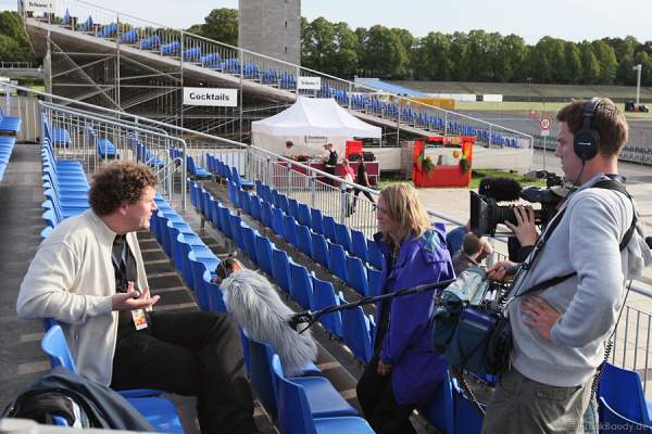 Markus Katterle von FlashArt beim Interview für eine TV-Dokumentation während dem Feuerwerk-World-Championat Pyronale 2009