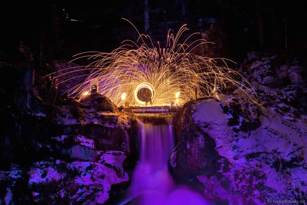 Feuershow Blazing Waterfalls beim Triberger Weihnachtszauber