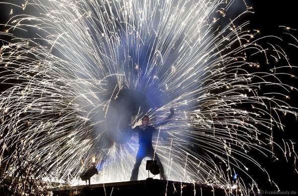 Feuershow Blazing Waterfalls beim Triberger Weihnachtszauber