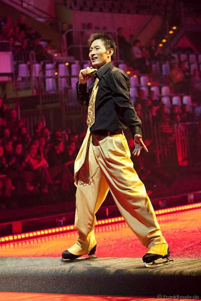 Asahiku Tsuoka bei Holiday on Ice - Tropicana