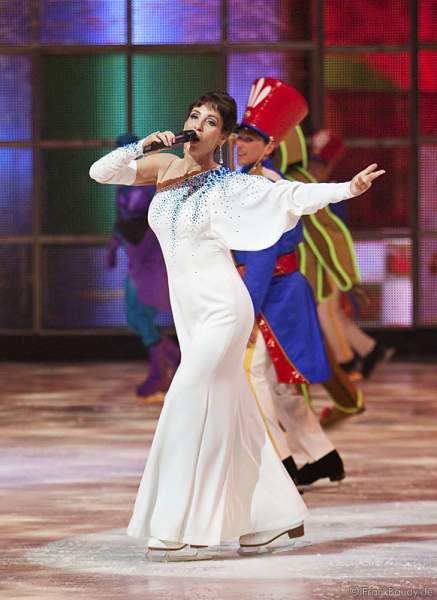 Anna Maria Kaufmann bei Holiday on Ice - Tropicana