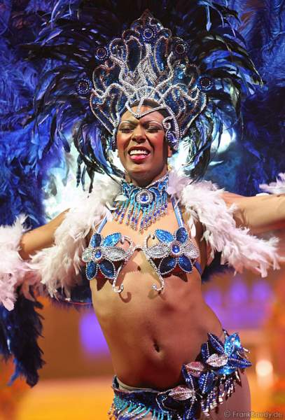 Jennifer Dessin bei Holiday on Ice - Tropicana