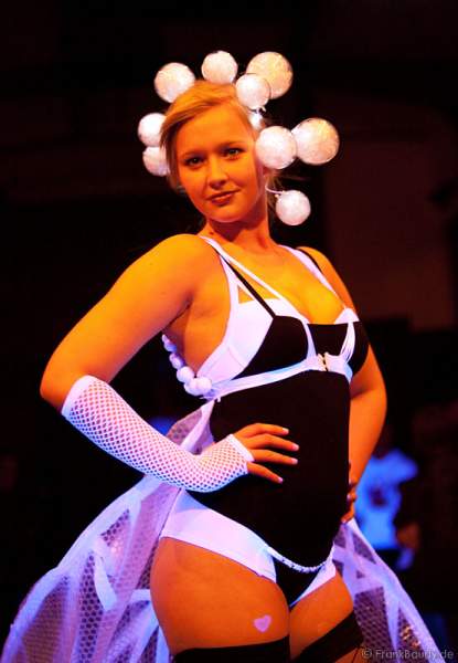 Modenschau LEUCHTSTOFF zur Luminale 2010