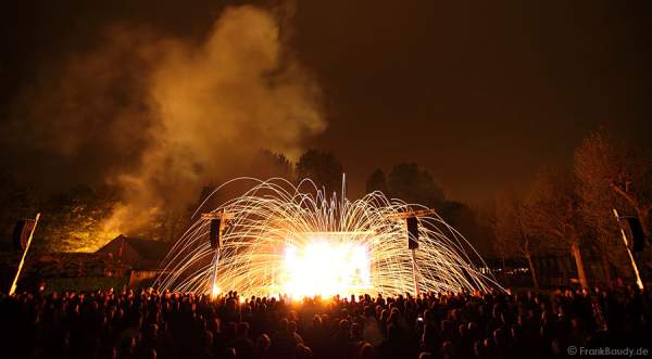 Feuershow Blazing Beats von Gloryfire und Wadokyo in Ieper
