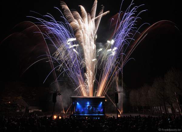 Feuershow Blazing Beats von Gloryfire und Wadokyo in Ieper