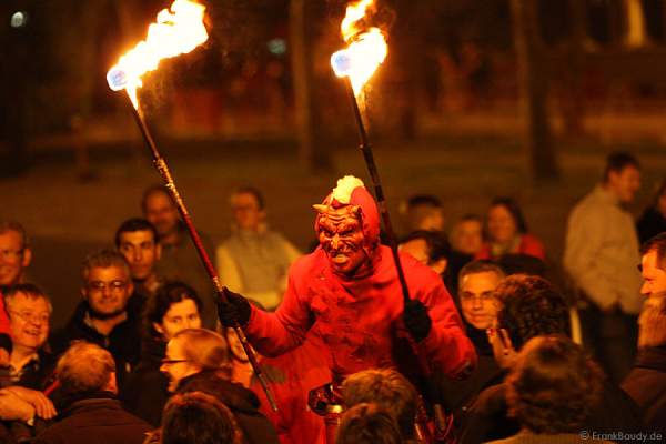 Feuershow Blazing Beats von Gloryfire und Wadokyo in Ieper
