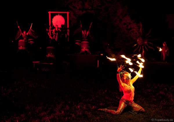 Feuershow von Gloryfire, Wadokyo und Theater Feuervogel