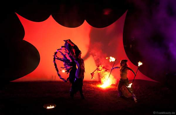 Feuershow von Gloryfire, Wadokyo und Theater Feuervogel