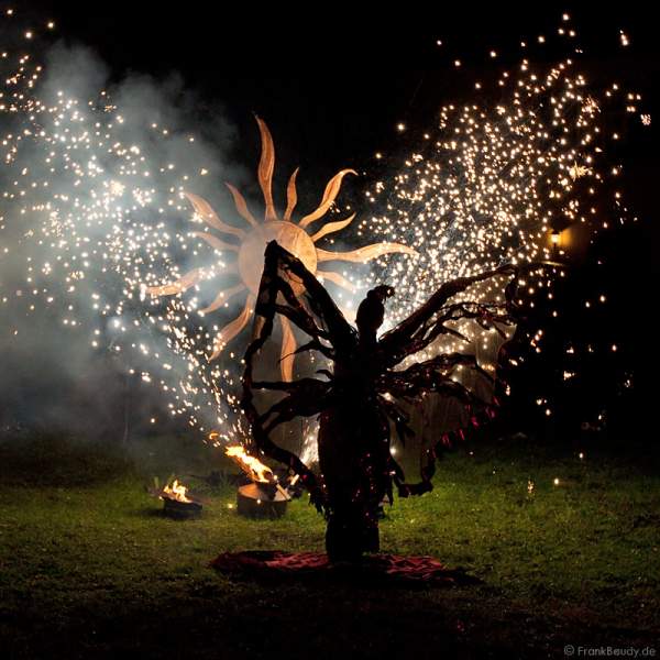 Feuershow von Gloryfire, Wadokyo und Theater Feuervogel