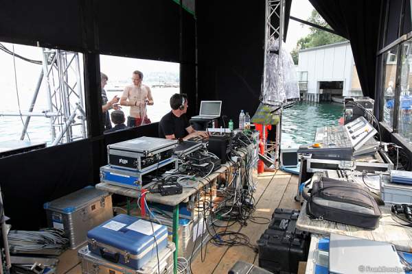 Die Vorbereitungen des Seeungeheuer beim Züri Fäscht 2010