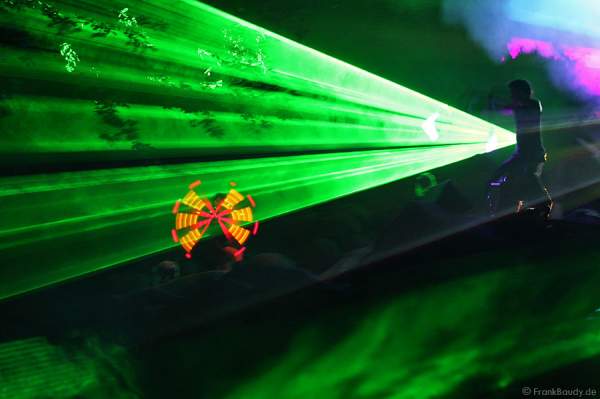 Lasereffekte bei Felsenmeer in Flammen 2010